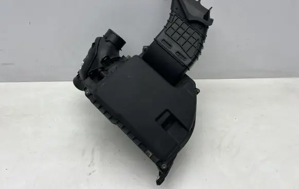 Ford Bronco Air filter box MB3G-9C662-BG
