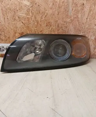 Volvo V50 Headlight/headlamp 30698885 0301198203