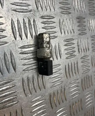Volkswagen Jetta VI Air conditioning (A/C) pressure sensor 1K0959126D