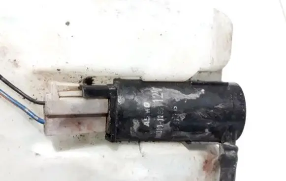 Mazda 323 Windscreen/windshield washer pump 8803101266 880310-1266
