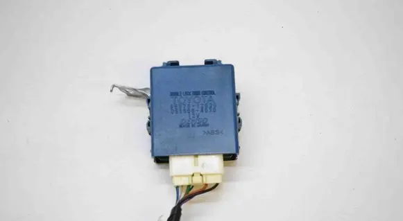 Toyota Auris 150 Other devices 8597012020