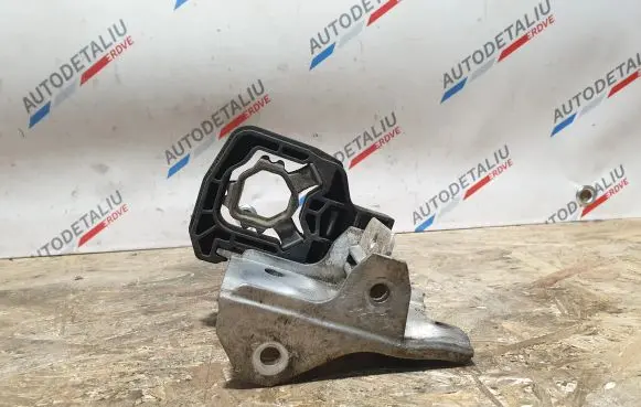 BMW 5 F10 F11 Radiator mount bracket 7186514 7207152 7211162
