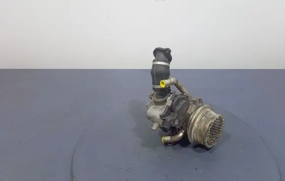 Skoda Octavia 985 EGR valve cooler 05L131512D