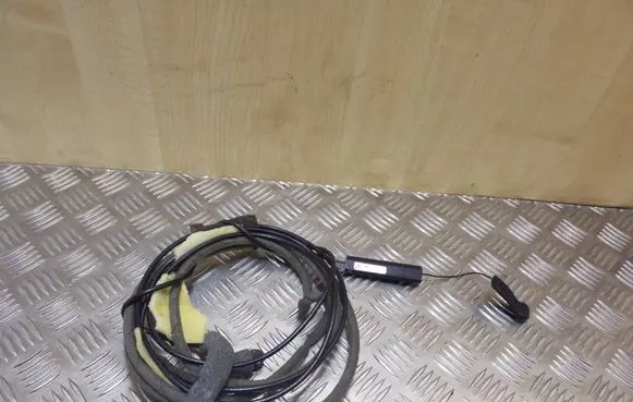 Seat Alhambra (Mk1) Radio antenna 7M0035577