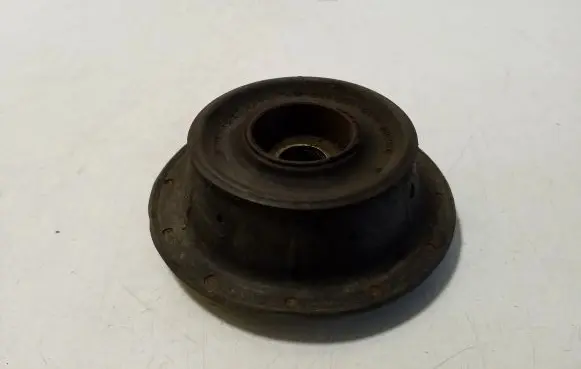 Volkswagen Golf III Coil spring mount 191412331