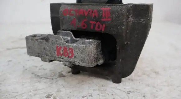 Skoda Octavia Mk3 (5E) Engine mount bracket G3109420