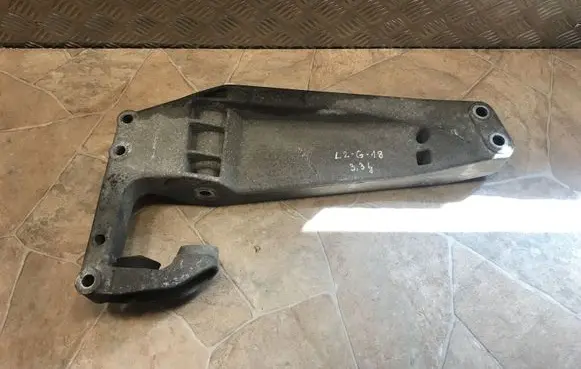 BMW X4 F26 Gearbox mounting bracket 6786567