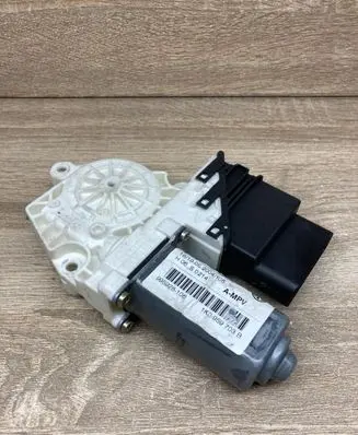 Volkswagen Touran I Rear door window regulator motor 1K0959703B