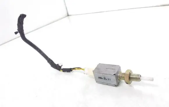 KIA Sorento Brake pedal sensor switch
