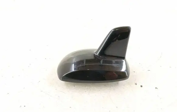 Mercedes-Benz CLS C218 X218 Radio antenna 2128201675 2128270228
