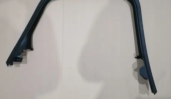 Opel Astra J Rear door window/glass frame GM13264859