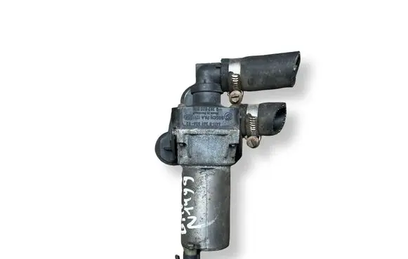 BMW 3 E90 E91 Coolant heater control valve 0392020068 8369806