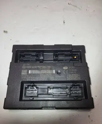 Audi A8 S8 D4 4H Comfort/convenience module 4H0907064DD 0316842585 000020010