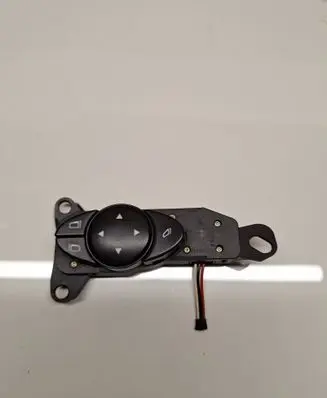 Mercedes-Benz E W211 Wing mirror switch 2118215979