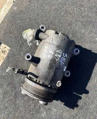 Volvo V50 Air conditioning (A/C) compressor (pump) 6M5H19D629AB