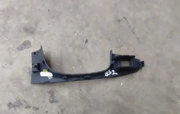 Volkswagen Jetta VI Electric window control switch 5C6867256CD