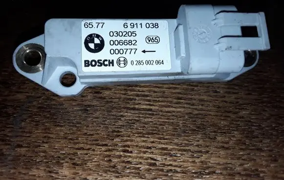 BMW X5 E53 Airbag deployment crash/impact sensor 6911038