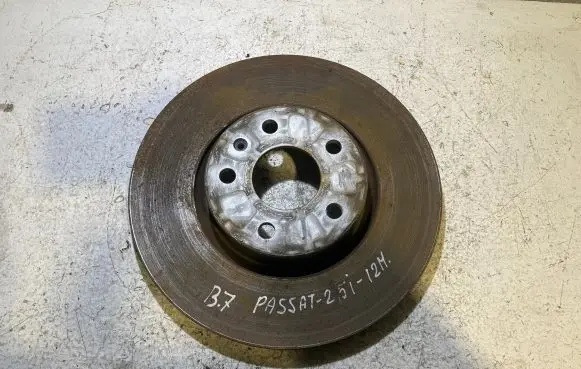 Volkswagen PASSAT B7 Front brake disc