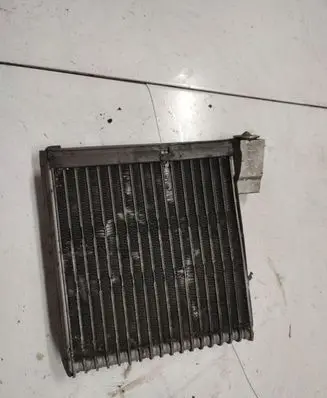 A/C cooling radiator (condenser)