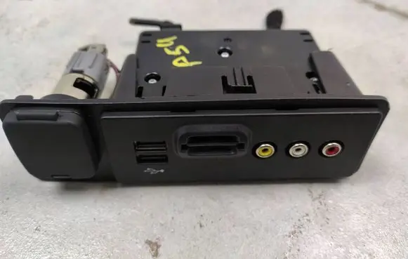 Ford Fusion II USB socket connector BT4T14F014AE