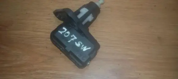 Peugeot 207 Headlight level adjustment motor 