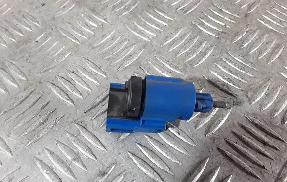 Clutch pedal sensor