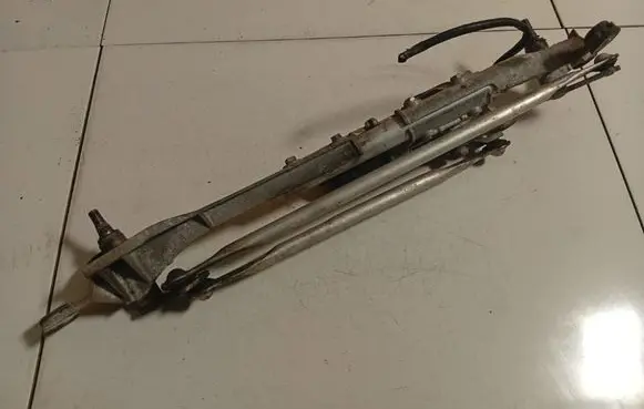 Subaru Legacy Front wiper linkage and motor 38379CL