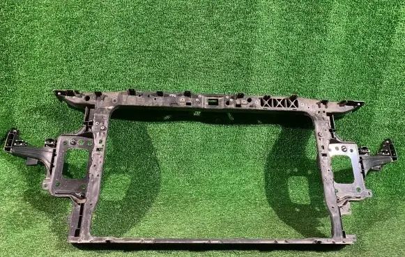 Hyundai i30 Radiator support slam panel 