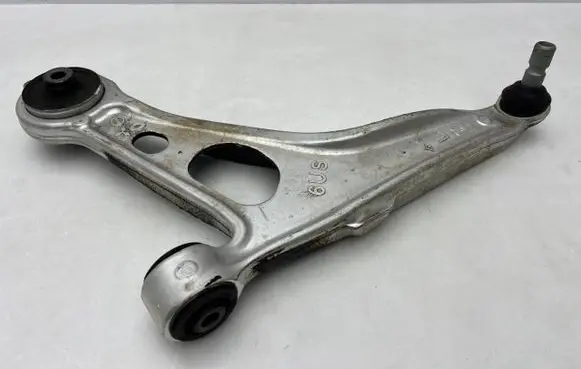 Nissan Qashqai J12 Front control arm