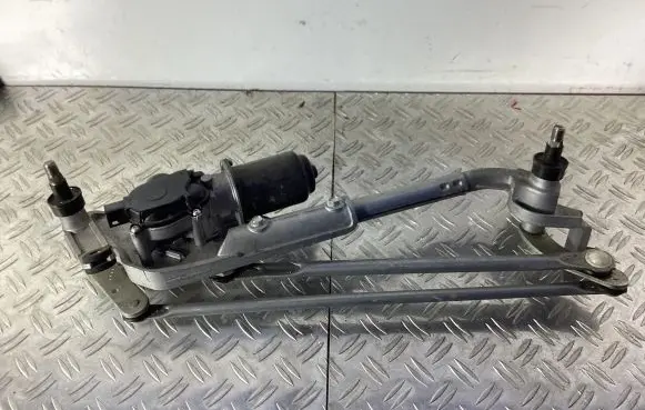 Honda Accord Front wiper linkage 