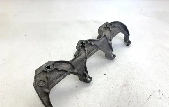 Audi S5 Fuel Injector clamp holder 06E133340E