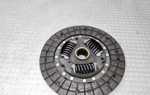 Suzuki Grand Vitara I Clutch pressure plate DS036