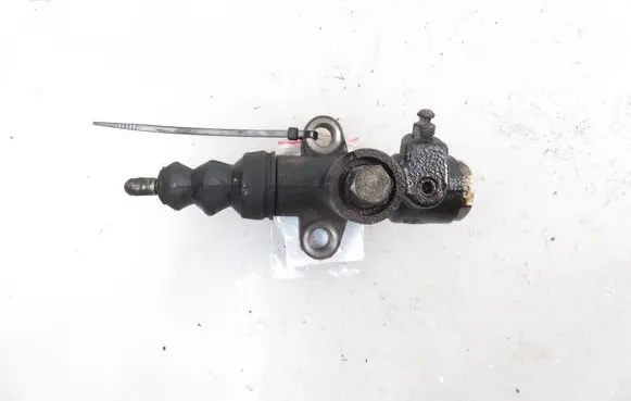 Subaru Impreza III Clutch release bearing slave cylinder 