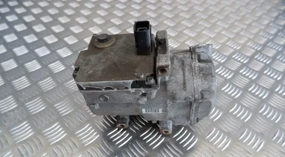 Lexus RX 330 - 350 - 400H Air conditioning (A/C) compressor (pump) 8837048021