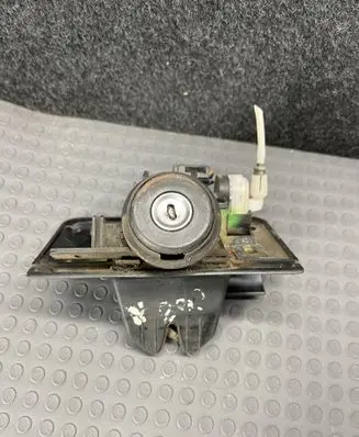 Mercedes-Benz CLK A208 C208 Tailgate/trunk/boot lock/catch/latch