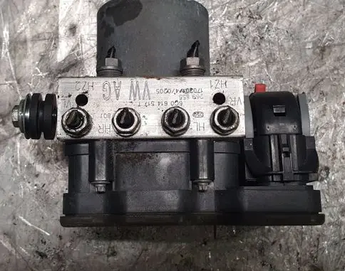 Skoda Fabia Mk3 (NJ) ABS Pump 6C0614517T