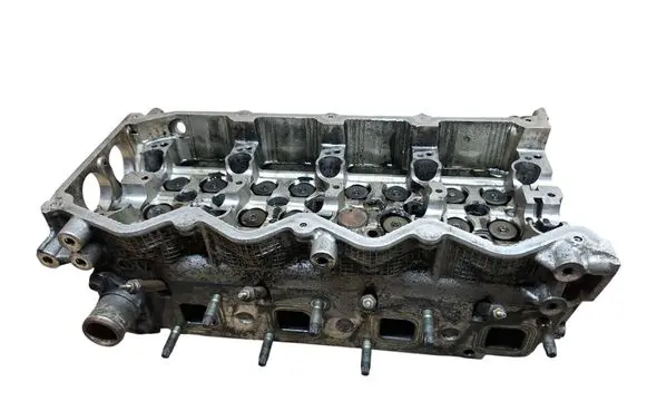 Nissan X-Trail T30 Engine head 