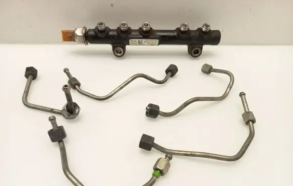 Ford C-MAX II Fuel main line pipe 9804776780 980477678000 152821163