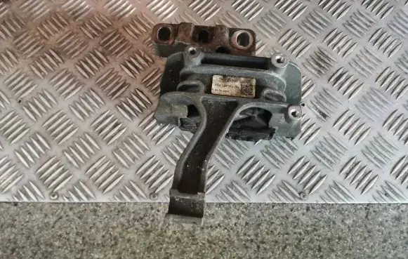 Skoda Octavia Mk3 (5E) Engine mount bracket 5Q0199262BH