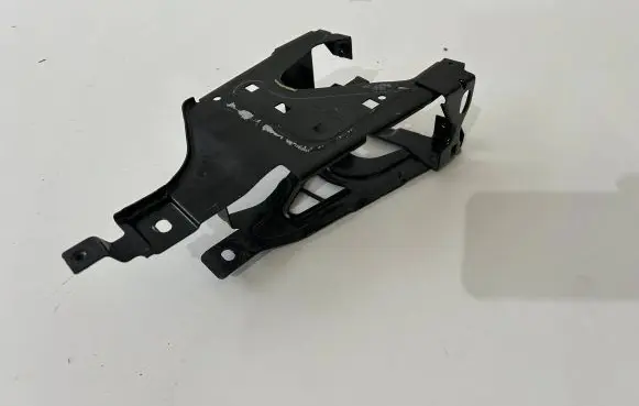 BMW 5 F10 F11 Headlight/headlamp mounting bracket 06499