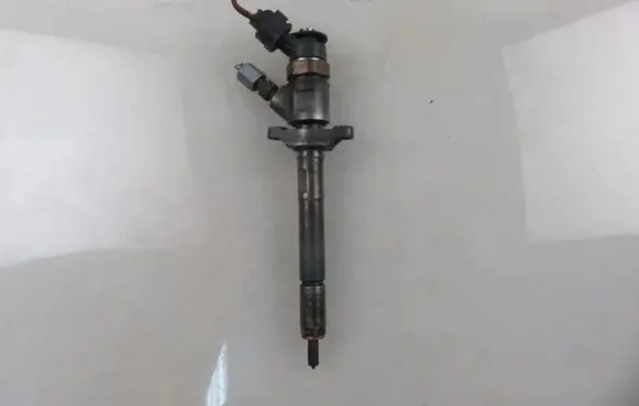 Fuel injector