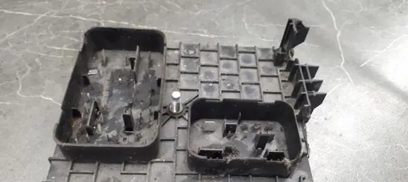 Volkswagen Golf V Fuse box set 1K0937124K