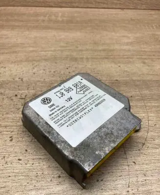 Audi A3 S3 8L Airbag control unit/module 1J0909601A 5WK4153