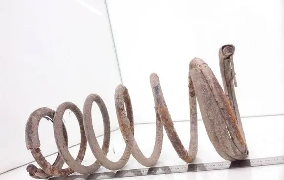 Ford Mondeo MK II Rear coil spring