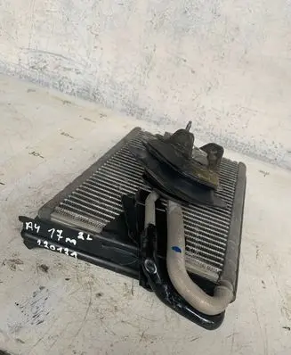 Audi A4 S4 B9 Air conditioning (A/C) radiator (interior) 