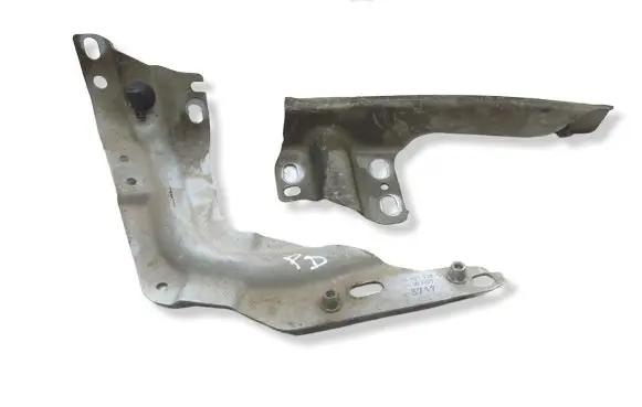 Volkswagen Tiguan Allspace Fender mounting bracket 3717