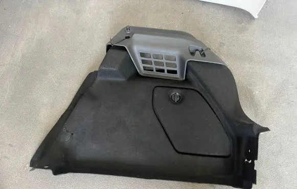 Renault Megane IV Trunk/boot side trim panel 849508470R 18720T169