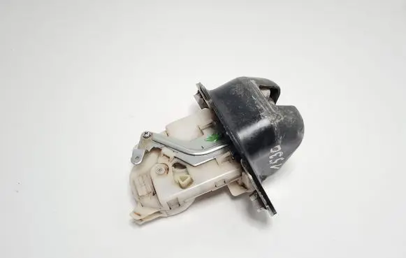 Subaru Forester SG Tailgate window lock/catch/latch 8910