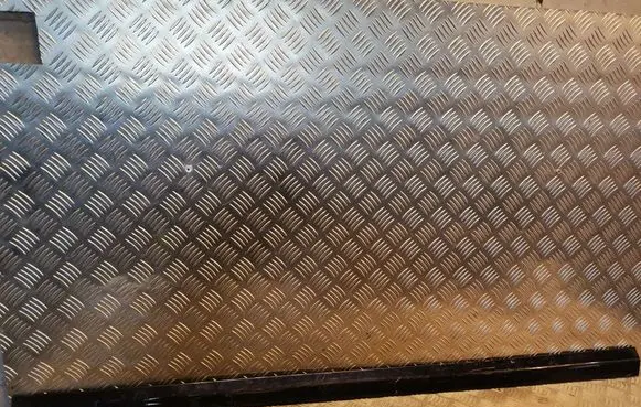 Mercedes-Benz C W203 Front door trim (molding) 2036902982