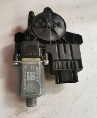 Volkswagen T-Cross Front door electric window regulator 2Q2959406E